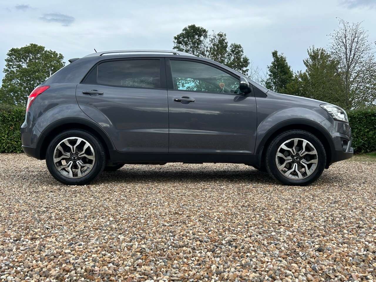 A 2016 SSANGYONG KORANDO 2.2D ELX SUV 5dr Diesel Auto 4WD Euro 6 (178 ps) 1 owner from new A 2016 SSANGYONG KORANDO 2.2D ELX SUV 5dr Diesel Auto 4WD Euro 6 (178 ps) 1 owner from new