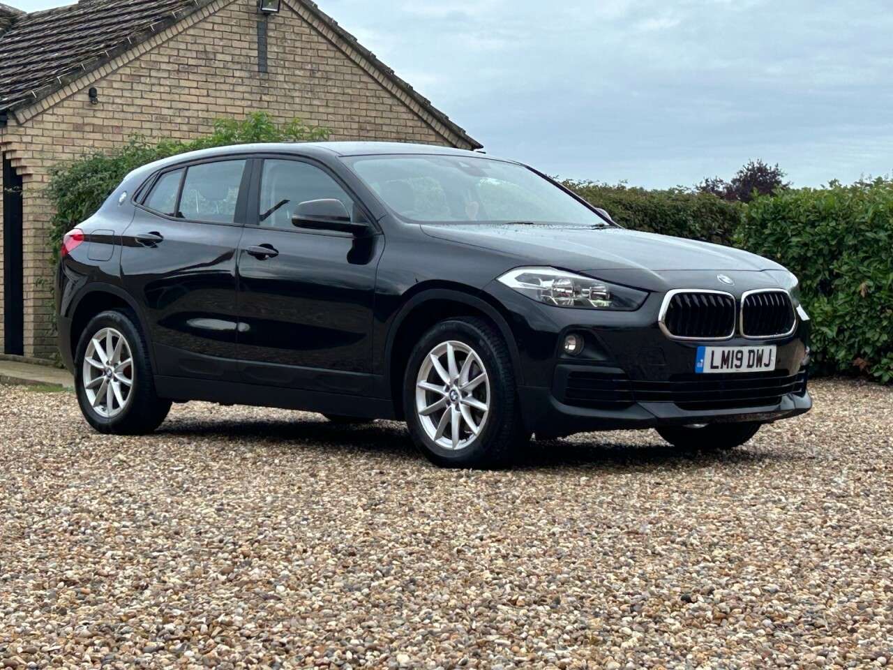 A 2019 BMW X2 2.0 18d SE SUV 5dr Diesel Auto sDrive Euro 6 (s/s) (150 ps) automatic A 2019 BMW X2 2.0 18d SE SUV 5dr Diesel Auto sDrive Euro 6 (s/s) (150 ps) automatic