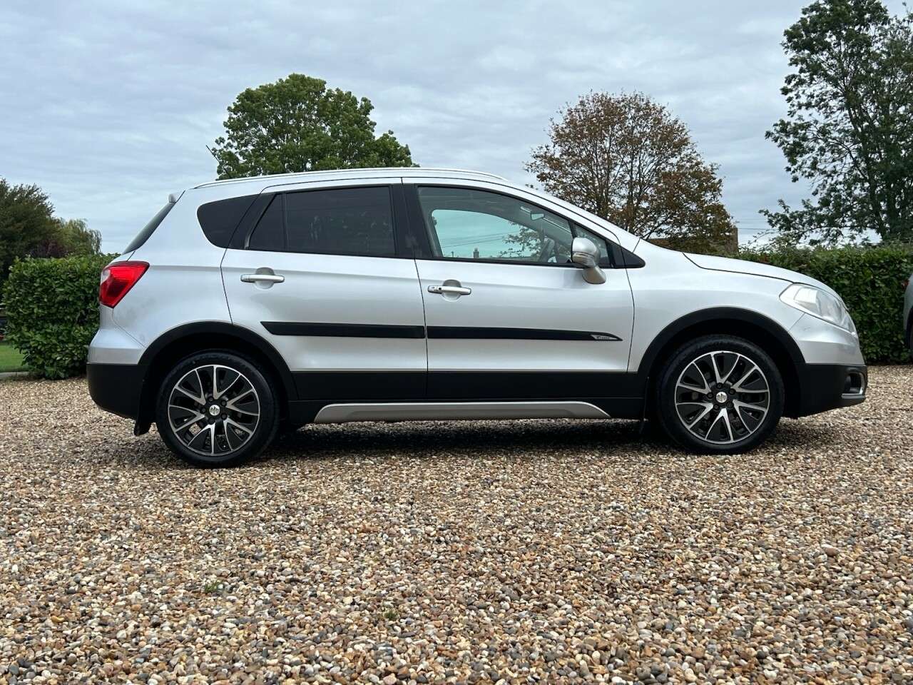2015 SUZUKI SX4 S-CROSS 2015 SUZUKI SX4 S-CROSS