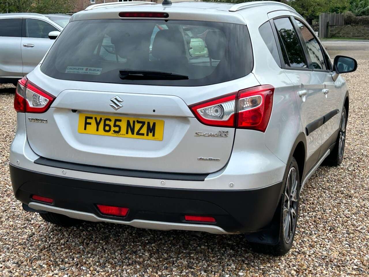 2015 SUZUKI SX4 S-CROSS 2015 SUZUKI SX4 S-CROSS