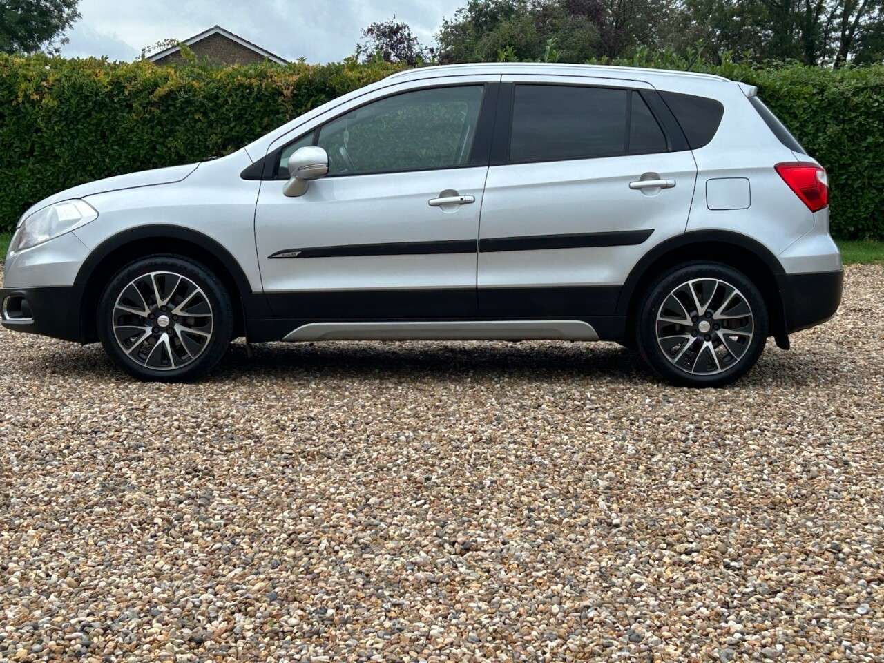 2015 SUZUKI SX4 S-CROSS 2015 SUZUKI SX4 S-CROSS