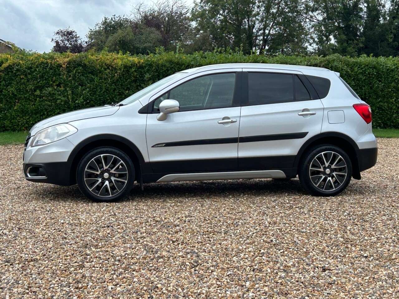 2015 SUZUKI SX4 S-CROSS 2015 SUZUKI SX4 S-CROSS
