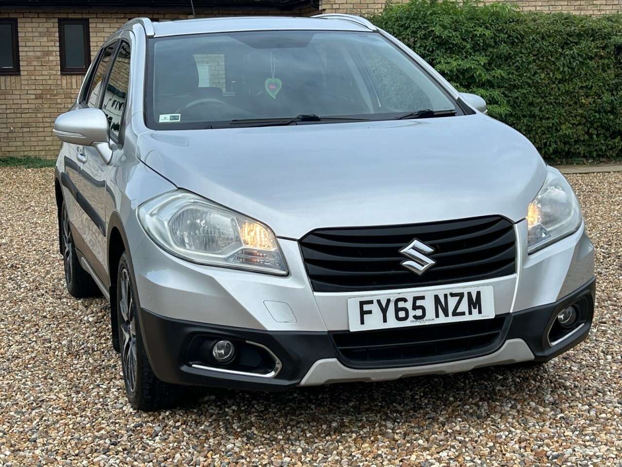 2015 SUZUKI SX4 S-CROSS 2015 SUZUKI SX4 S-CROSS
