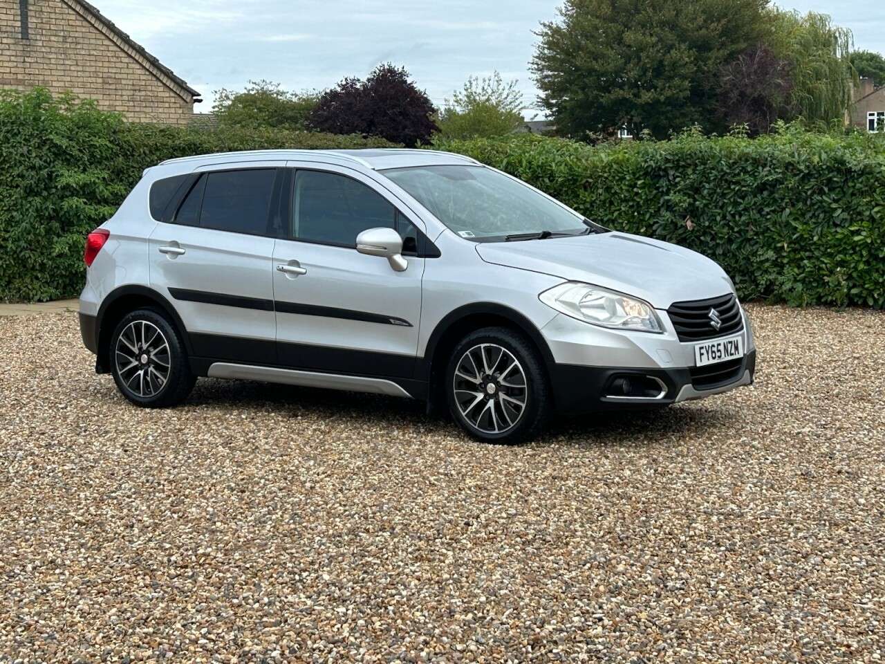 2015 SUZUKI SX4 S-CROSS 2015 SUZUKI SX4 S-CROSS