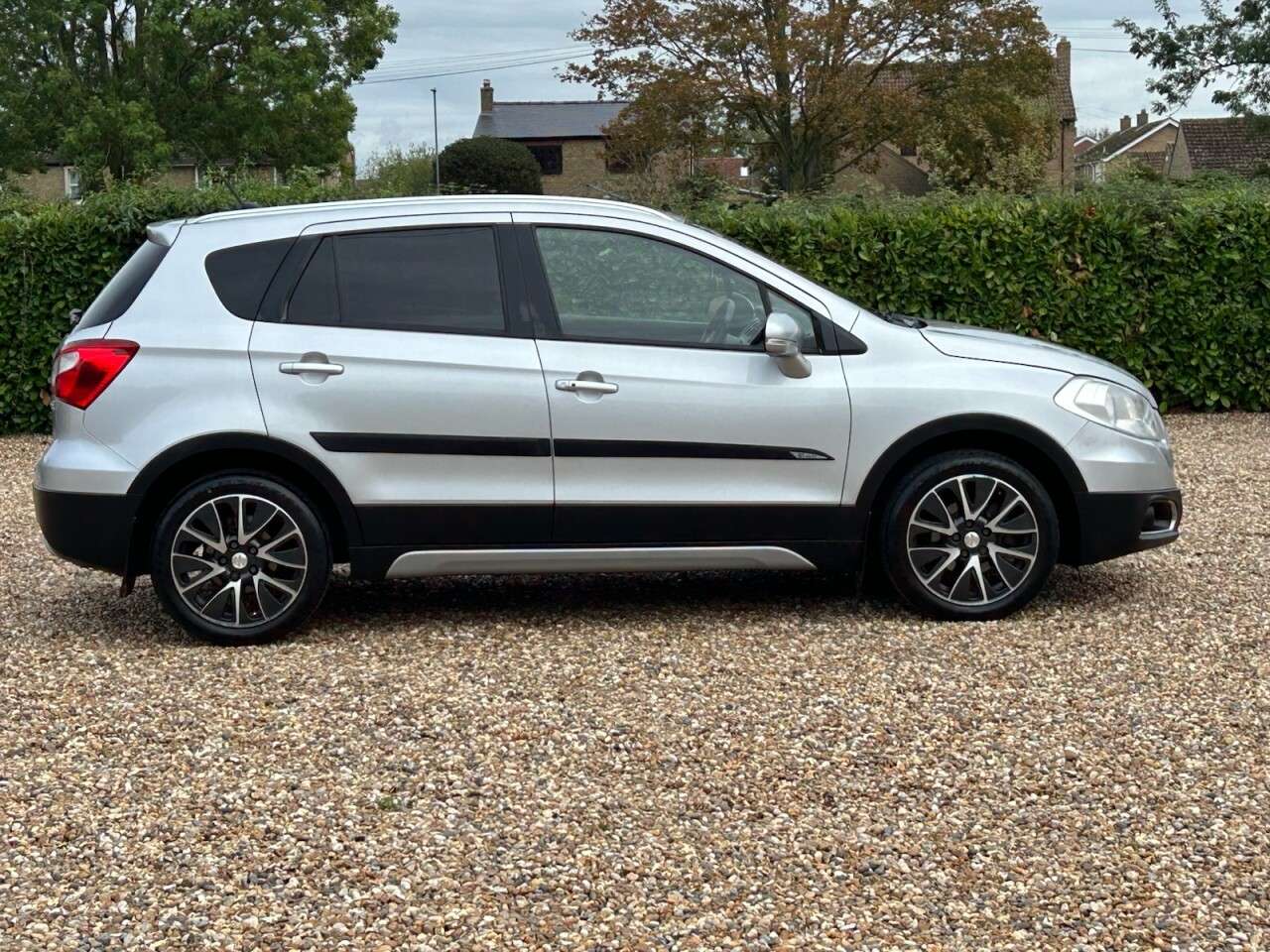 2015 SUZUKI SX4 S-CROSS 2015 SUZUKI SX4 S-CROSS