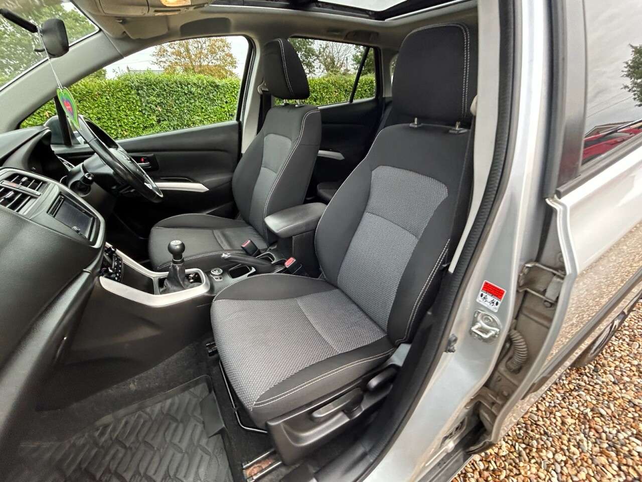 2015 SUZUKI SX4 S-CROSS 2015 SUZUKI SX4 S-CROSS