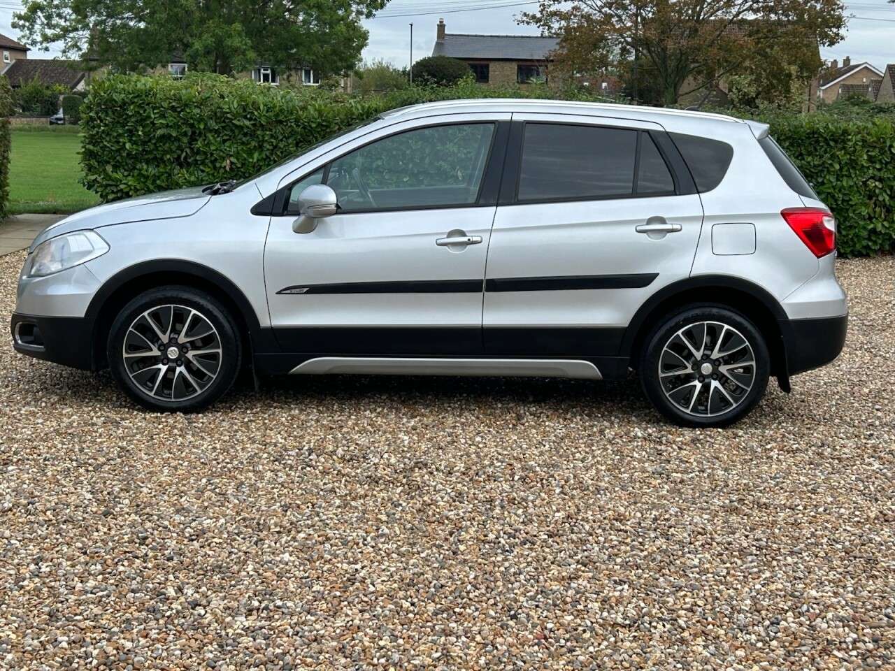 2015 SUZUKI SX4 S-CROSS 2015 SUZUKI SX4 S-CROSS