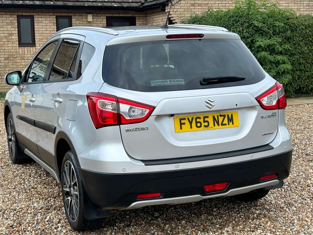 2015 SUZUKI SX4 S-CROSS 2015 SUZUKI SX4 S-CROSS