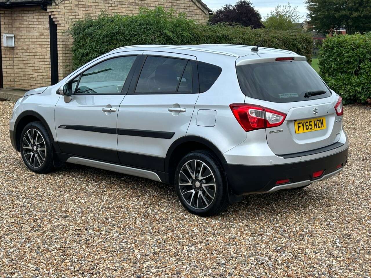 2015 SUZUKI SX4 S-CROSS 2015 SUZUKI SX4 S-CROSS