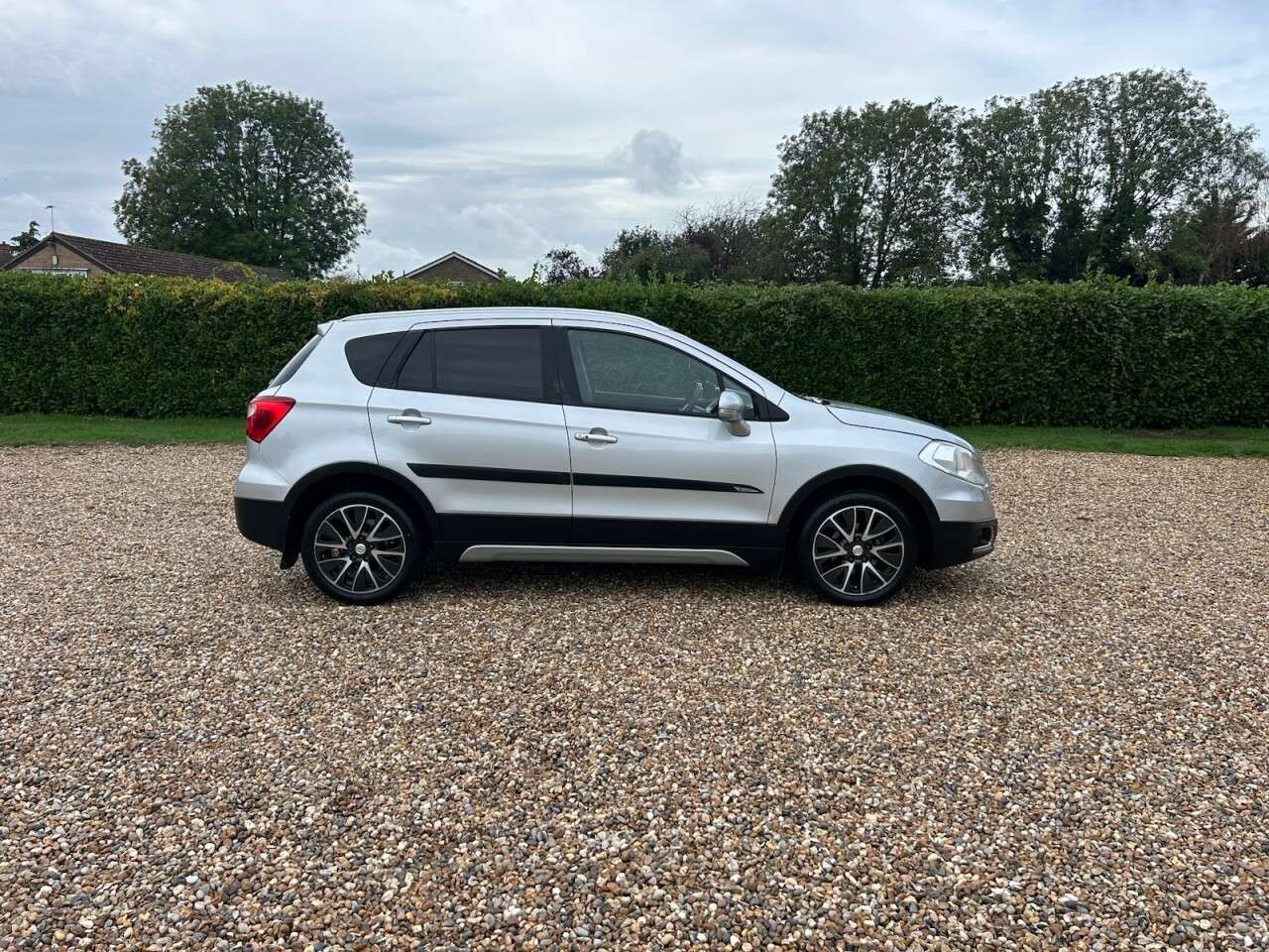 2015 SUZUKI SX4 S-CROSS 2015 SUZUKI SX4 S-CROSS