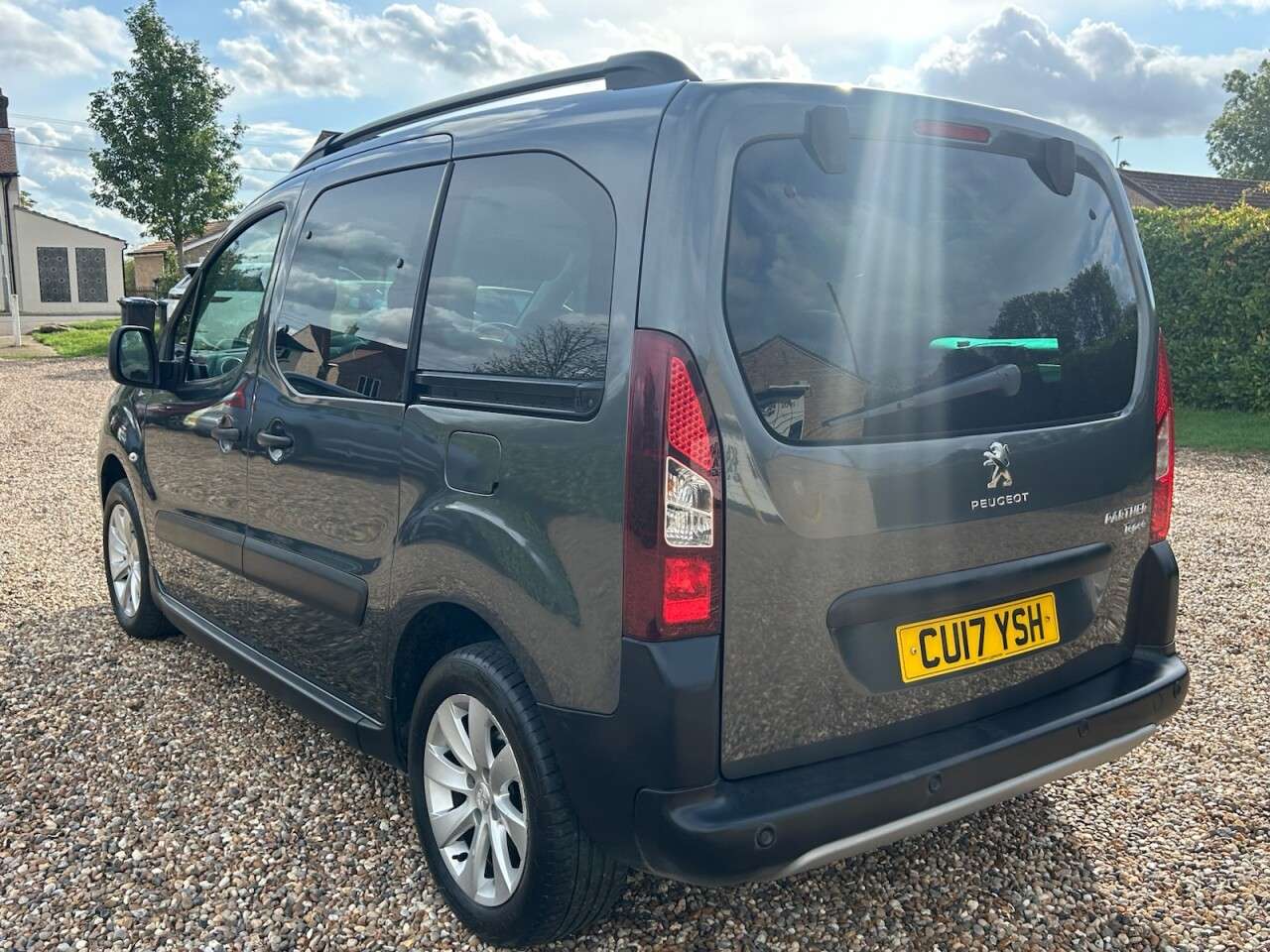 2017 PEUGEOT PARTNER TEPEE 2017 PEUGEOT PARTNER TEPEE