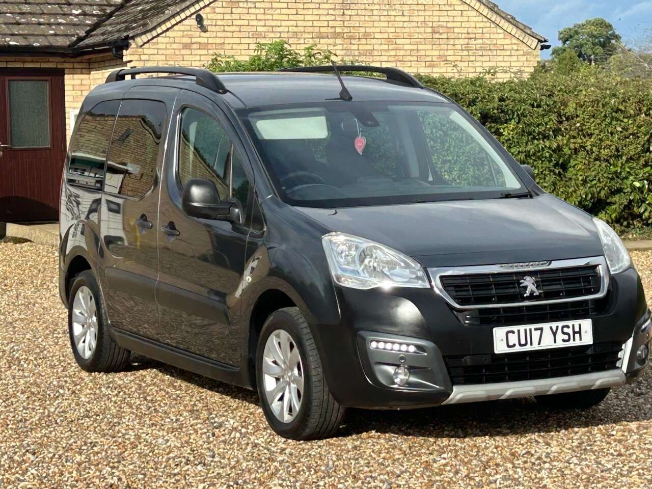 2017 PEUGEOT PARTNER TEPEE 2017 PEUGEOT PARTNER TEPEE