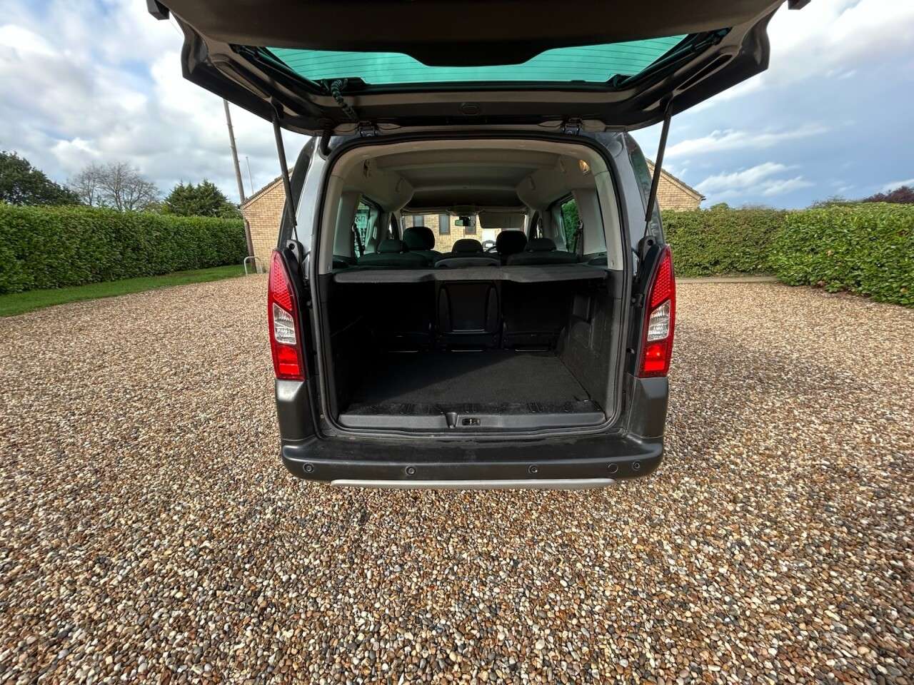 2017 PEUGEOT PARTNER TEPEE 2017 PEUGEOT PARTNER TEPEE