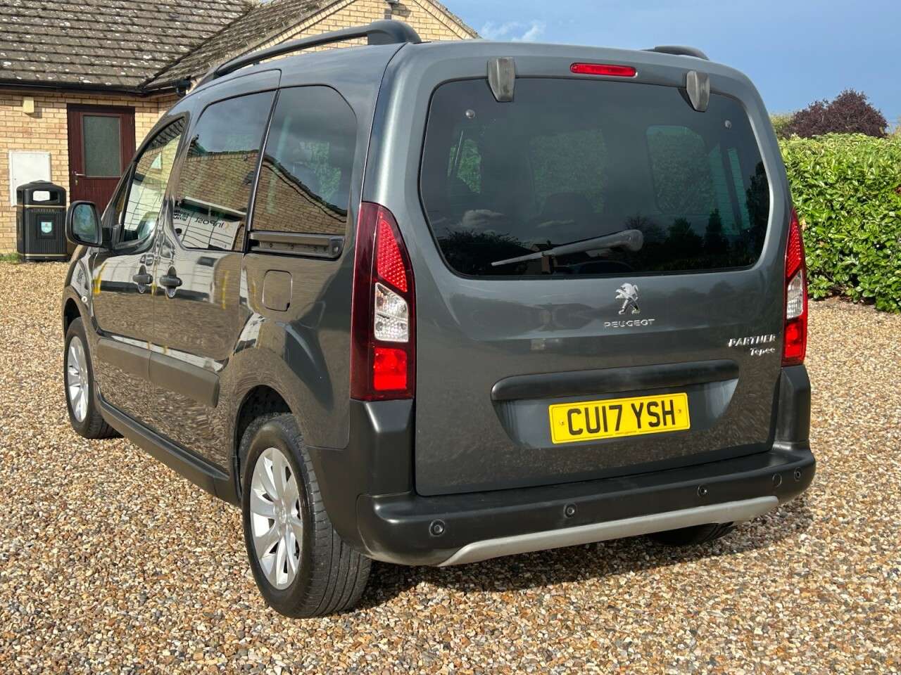 2017 PEUGEOT PARTNER TEPEE 2017 PEUGEOT PARTNER TEPEE