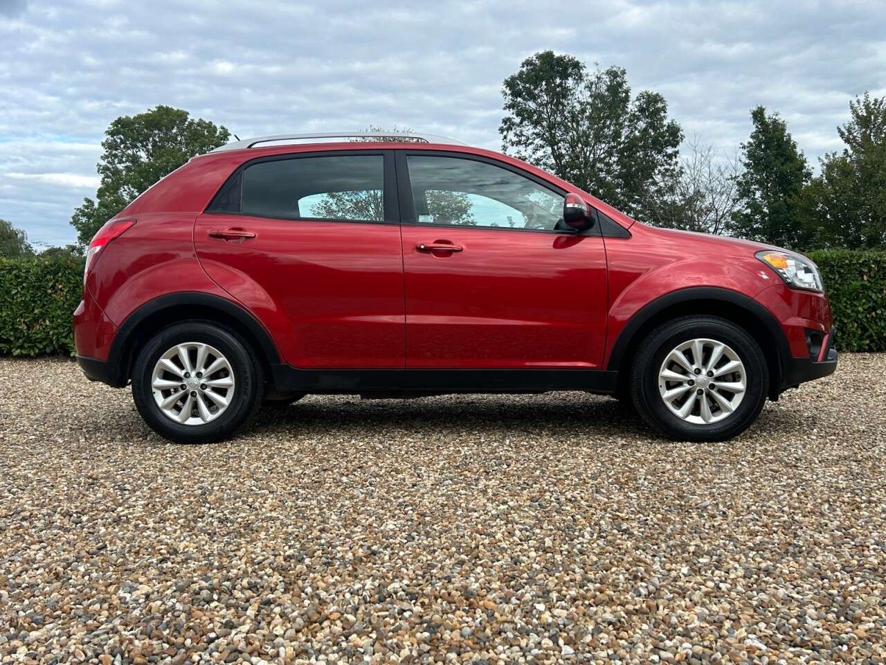 A 2015 SSANGYONG KORANDO 2.0D SE4 SUV 5dr Diesel Manual 4WD Euro 5 (149 ps) tow bar fitted A 2015 SSANGYONG KORANDO 2.0D SE4 SUV 5dr Diesel Manual 4WD Euro 5 (149 ps) tow bar fitted