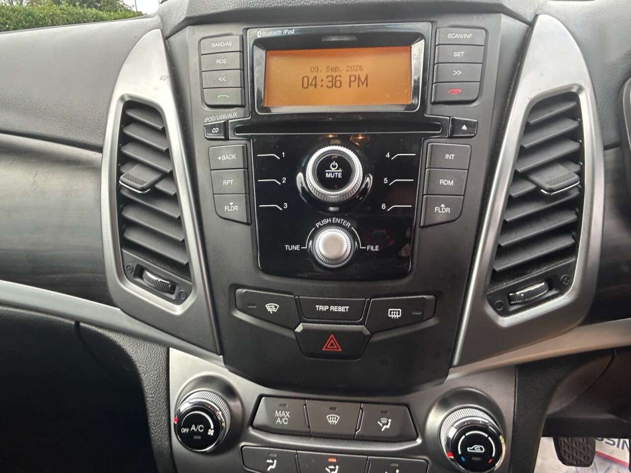2015 SSANGYONG KORANDO 2015 SSANGYONG KORANDO