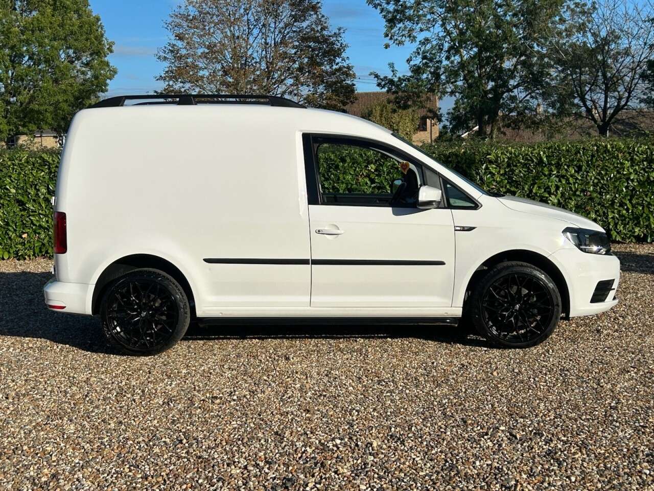 A 2020 VOLKSWAGEN CADDY 2.0 TDI C20 Trendline Panel Van 5dr Diesel Manual SWB Euro 6 (s/s) (102 ps) A 2020 VOLKSWAGEN CADDY 2.0 TDI C20 Trendline Panel Van 5dr Diesel Manual SWB Euro 6 (s/s) (102 ps)