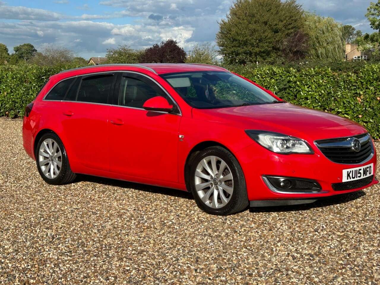 A 2015 VAUXHALL INSIGNIA 2.0 CDTi ecoFLEX Elite Nav Sports Tourer 5dr Diesel Manual Euro 5 (s/s) (14 A 2015 VAUXHALL INSIGNIA 2.0 CDTi ecoFLEX Elite Nav Sports Tourer 5dr Diesel Manual Euro 5 (s/s) (14