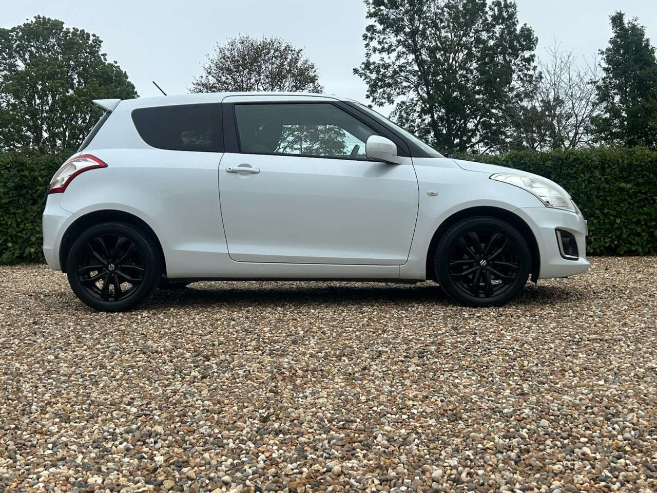 A 2017 SUZUKI SWIFT 1.2 SZ-L Hatchback 3dr Petrol Manual Euro 6 (94 ps) full main dealer servic A 2017 SUZUKI SWIFT 1.2 SZ-L Hatchback 3dr Petrol Manual Euro 6 (94 ps) full main dealer servic