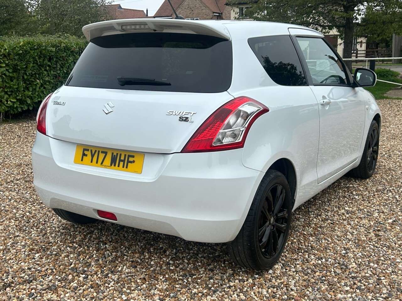 2017 SUZUKI SWIFT 2017 SUZUKI SWIFT