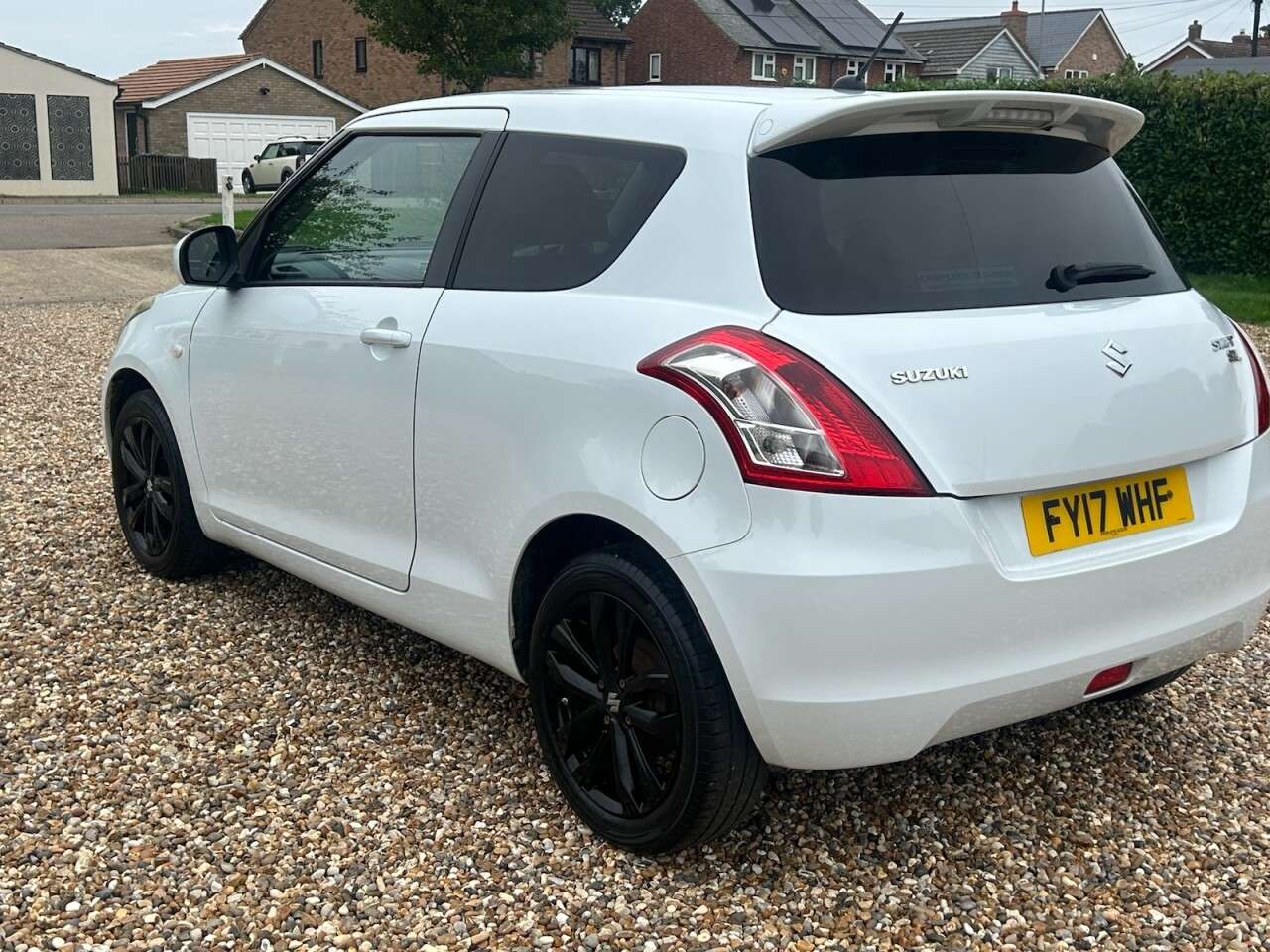 2017 SUZUKI SWIFT 2017 SUZUKI SWIFT