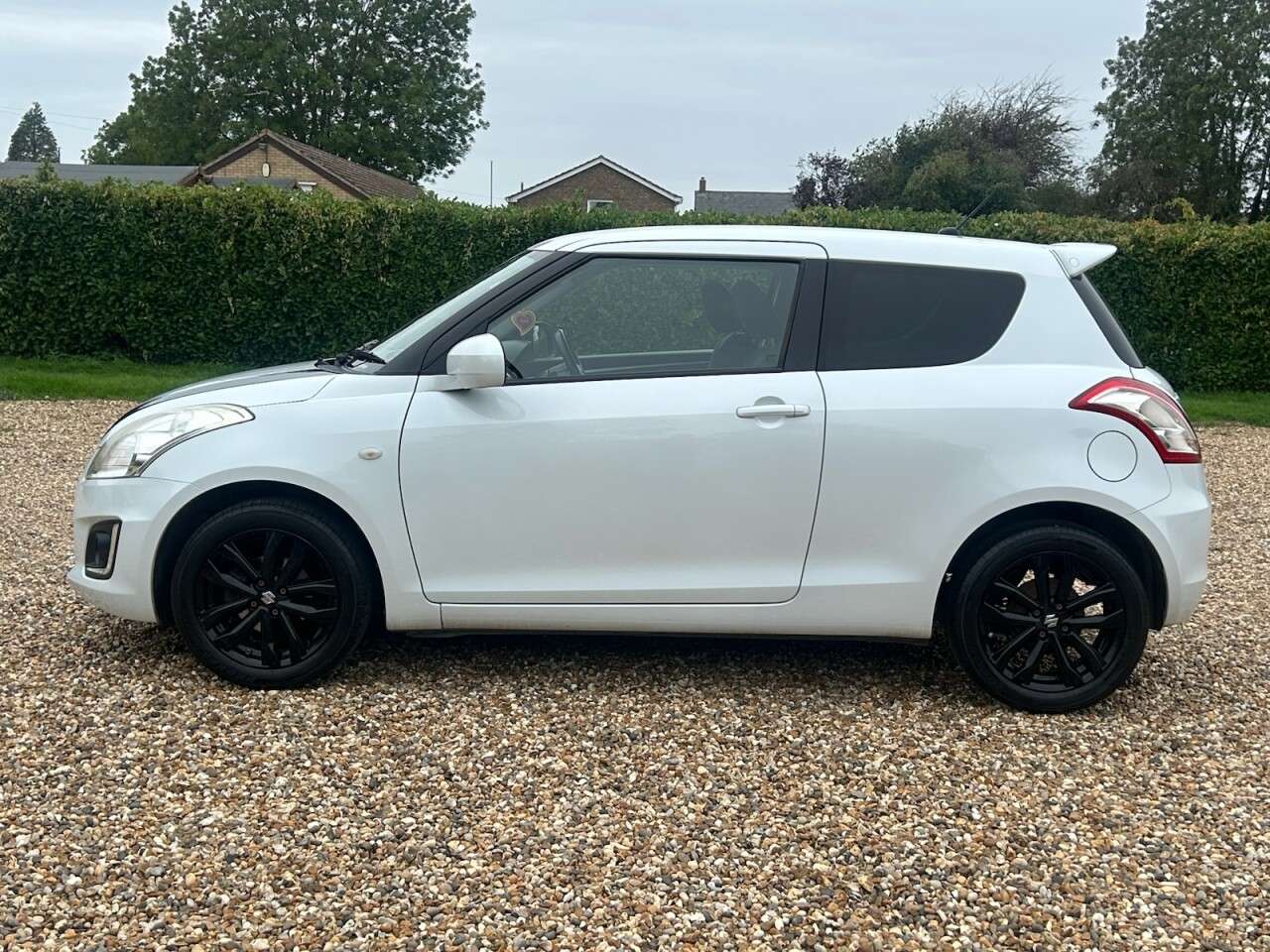 2017 SUZUKI SWIFT 2017 SUZUKI SWIFT
