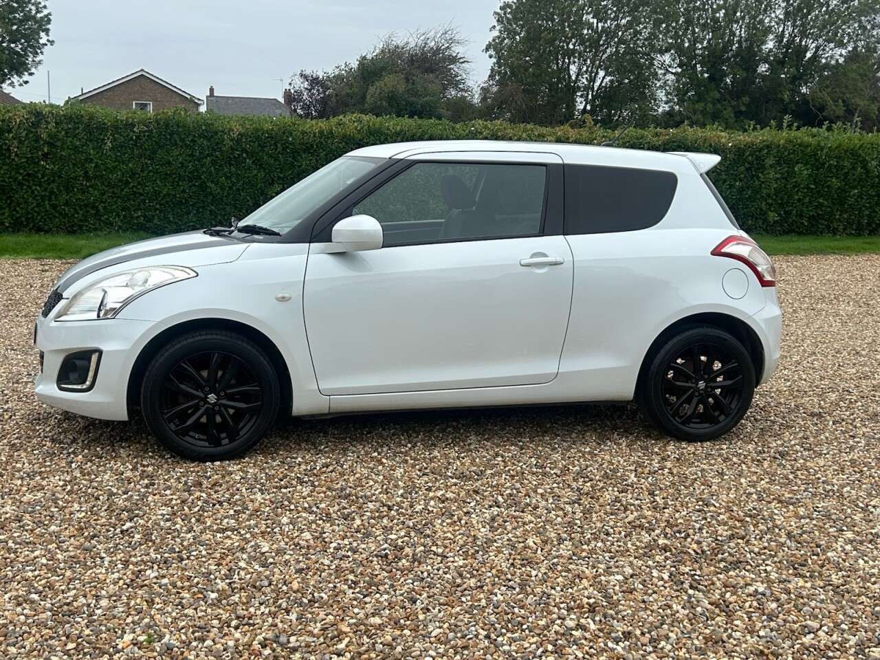 2017 SUZUKI SWIFT 2017 SUZUKI SWIFT