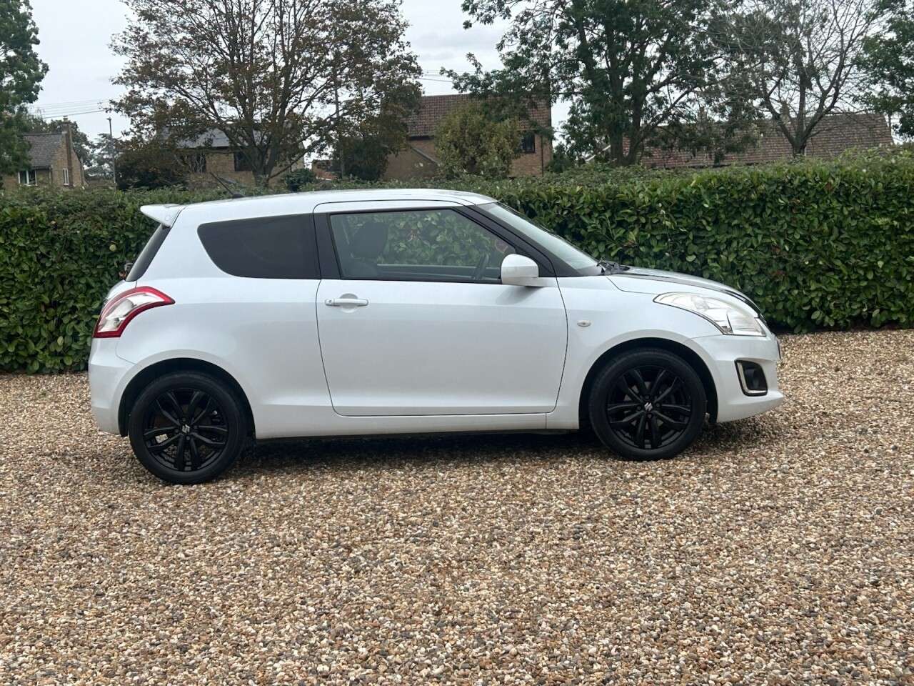 2017 SUZUKI SWIFT 2017 SUZUKI SWIFT