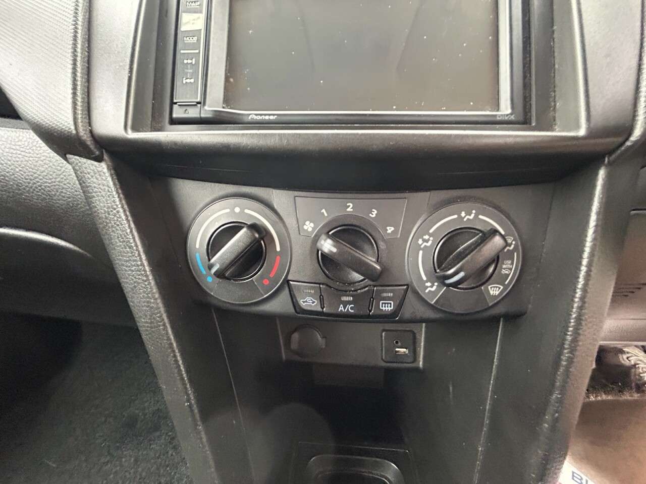 2017 SUZUKI SWIFT 2017 SUZUKI SWIFT