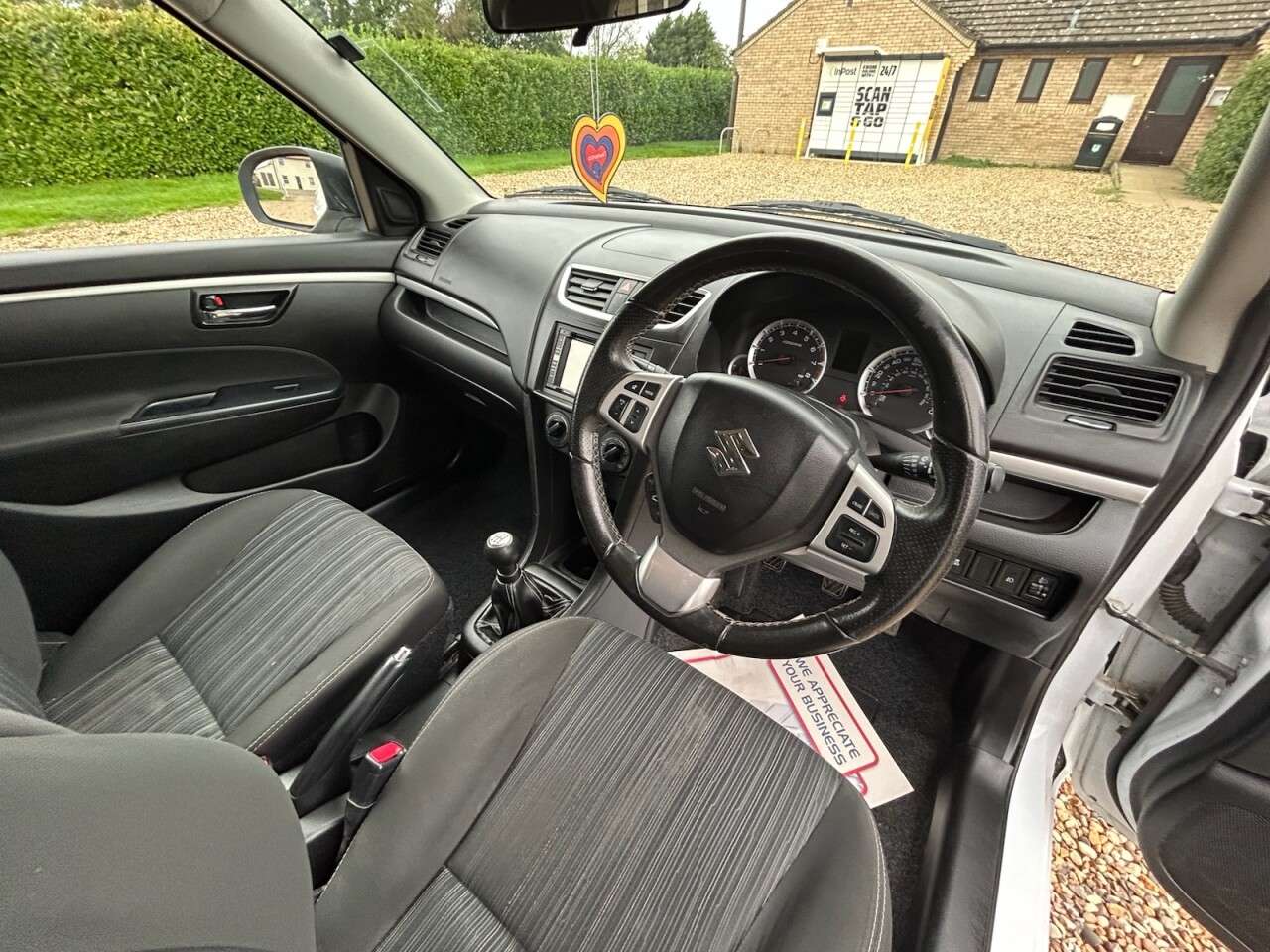2017 SUZUKI SWIFT 2017 SUZUKI SWIFT