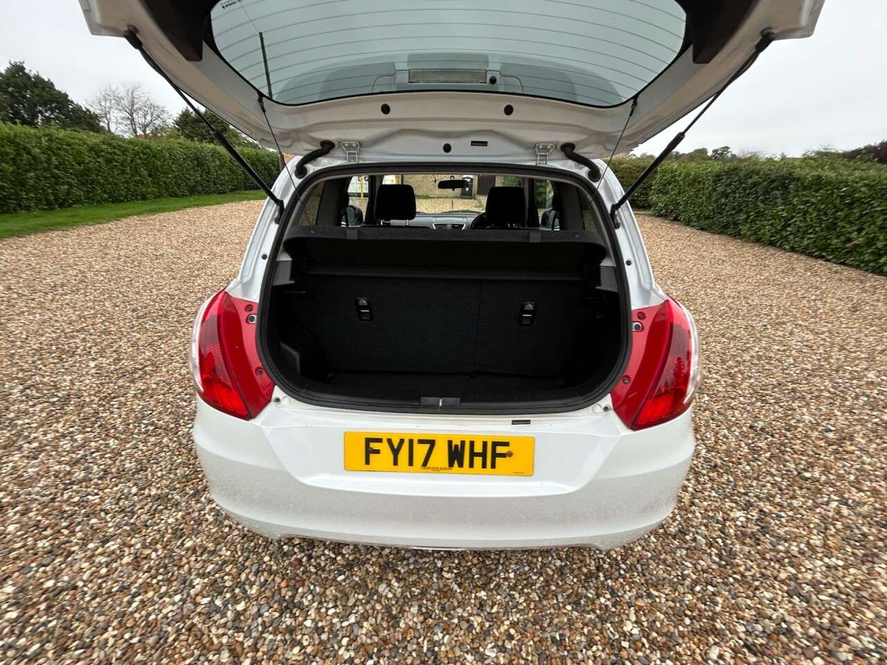 2017 SUZUKI SWIFT 2017 SUZUKI SWIFT