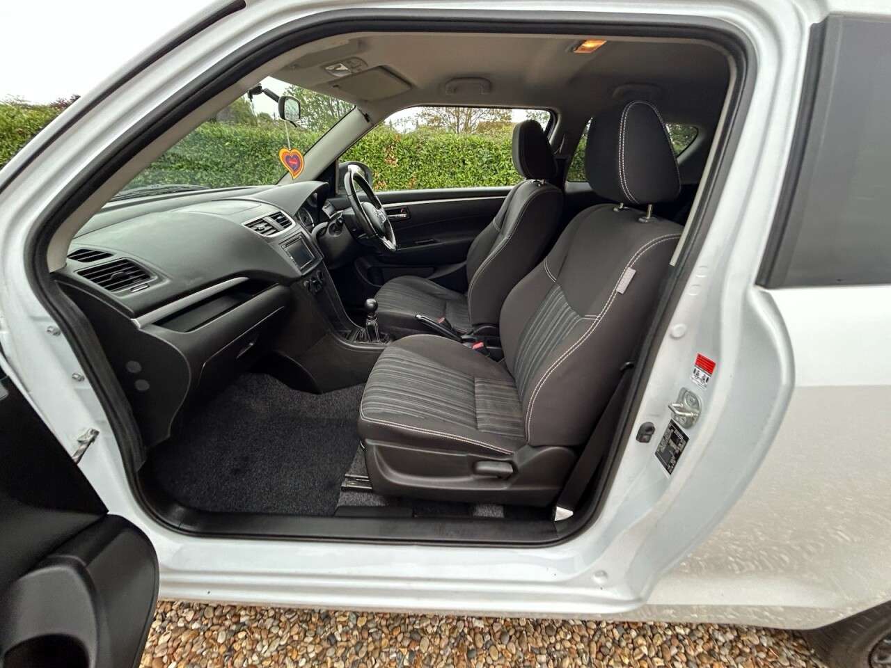 2017 SUZUKI SWIFT 2017 SUZUKI SWIFT