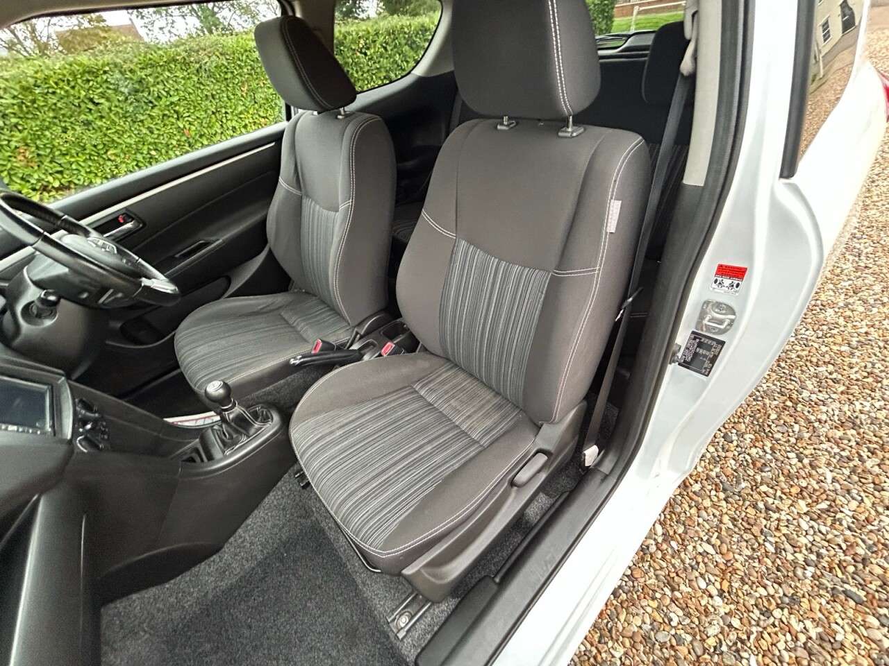 2017 SUZUKI SWIFT 2017 SUZUKI SWIFT
