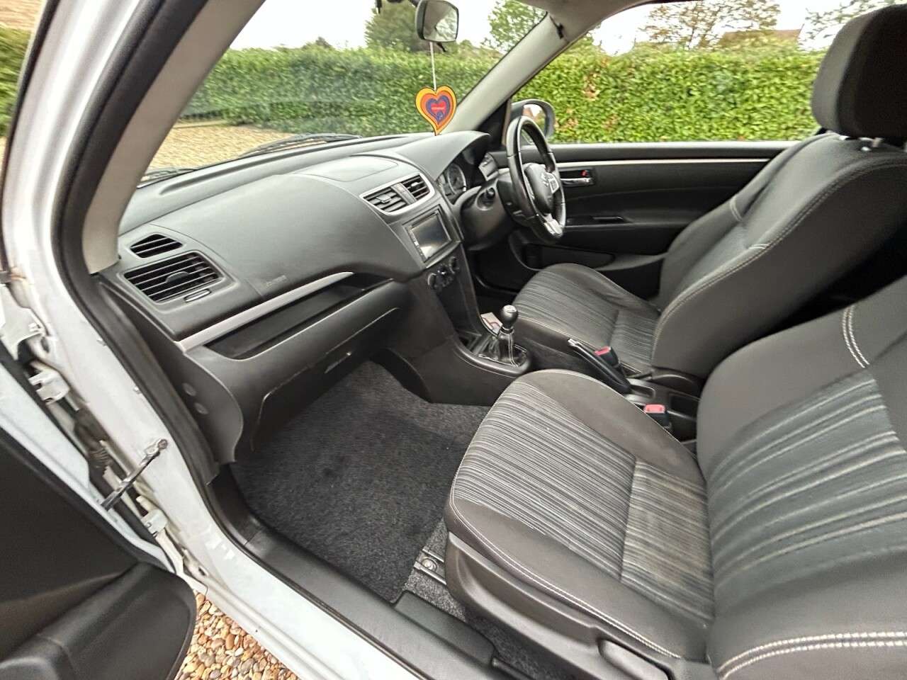 2017 SUZUKI SWIFT 2017 SUZUKI SWIFT