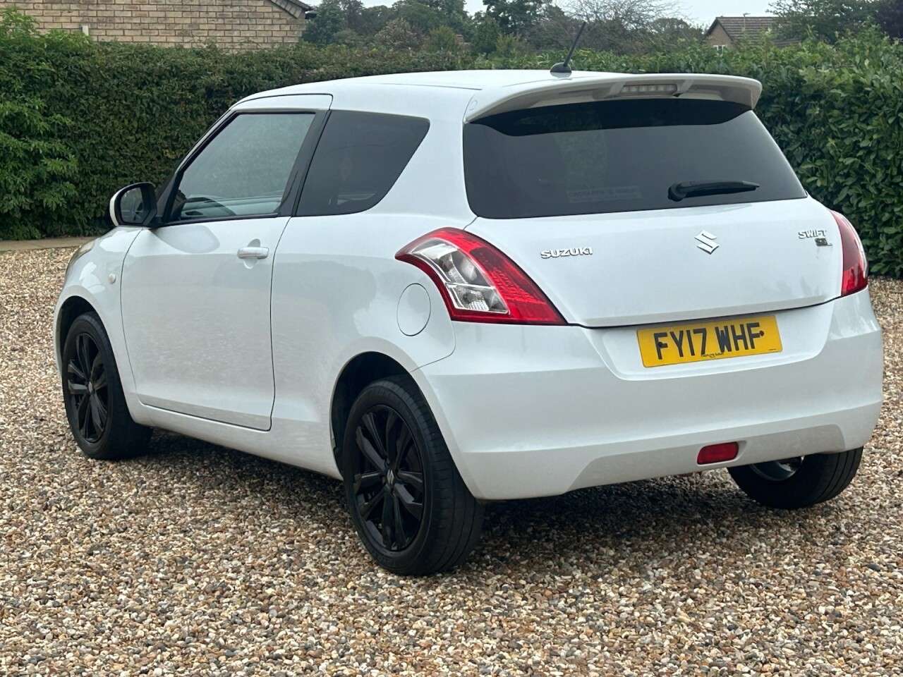 2017 SUZUKI SWIFT 2017 SUZUKI SWIFT