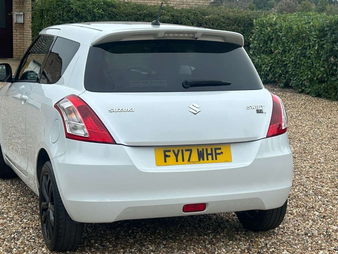 2017 SUZUKI SWIFT 2017 SUZUKI SWIFT