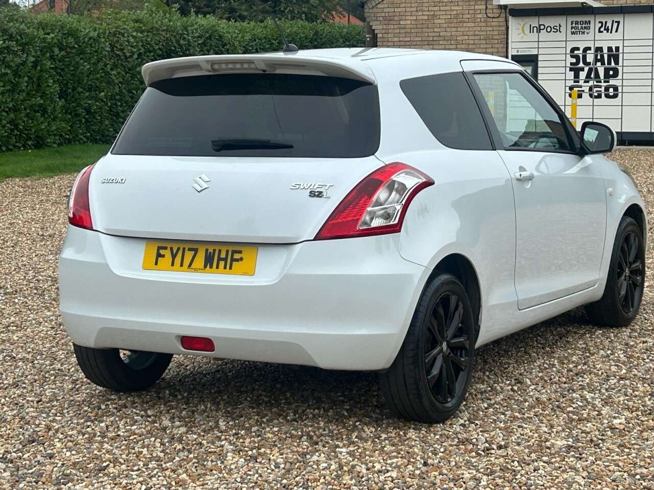 2017 SUZUKI SWIFT 2017 SUZUKI SWIFT