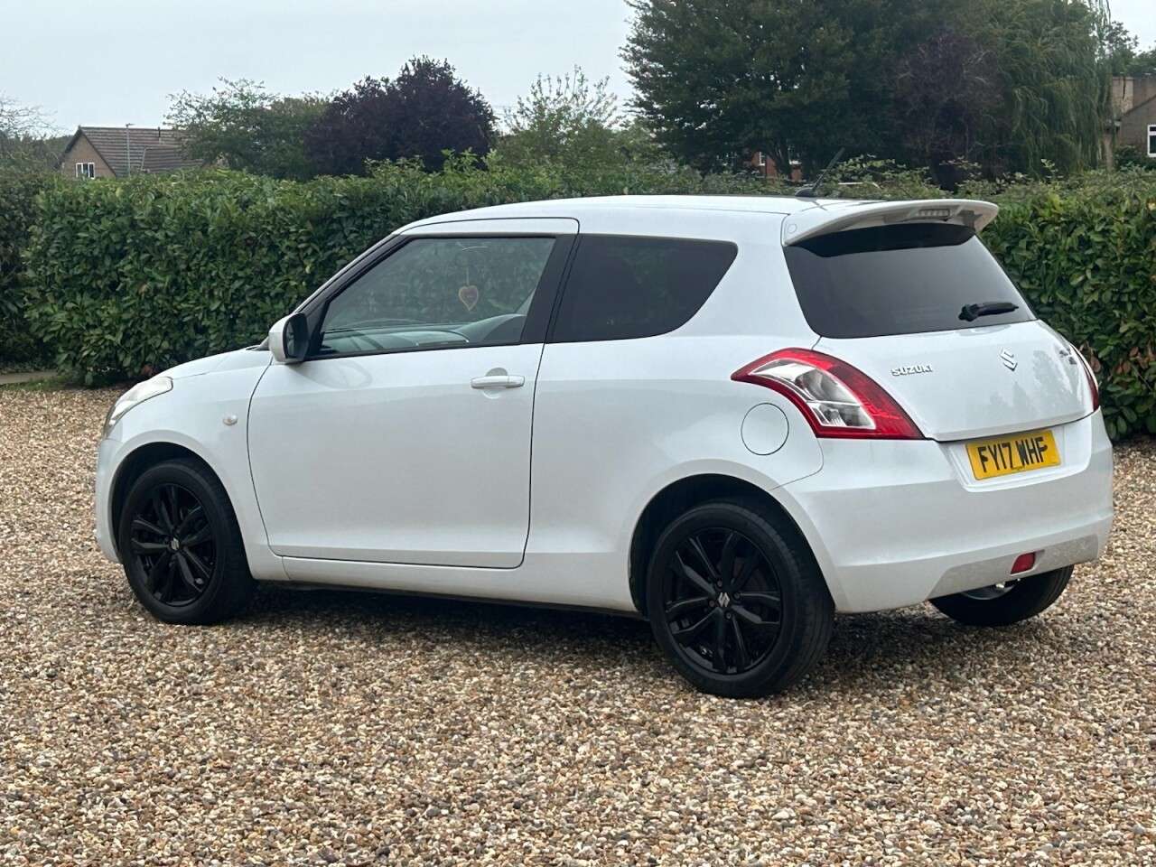 2017 SUZUKI SWIFT 2017 SUZUKI SWIFT