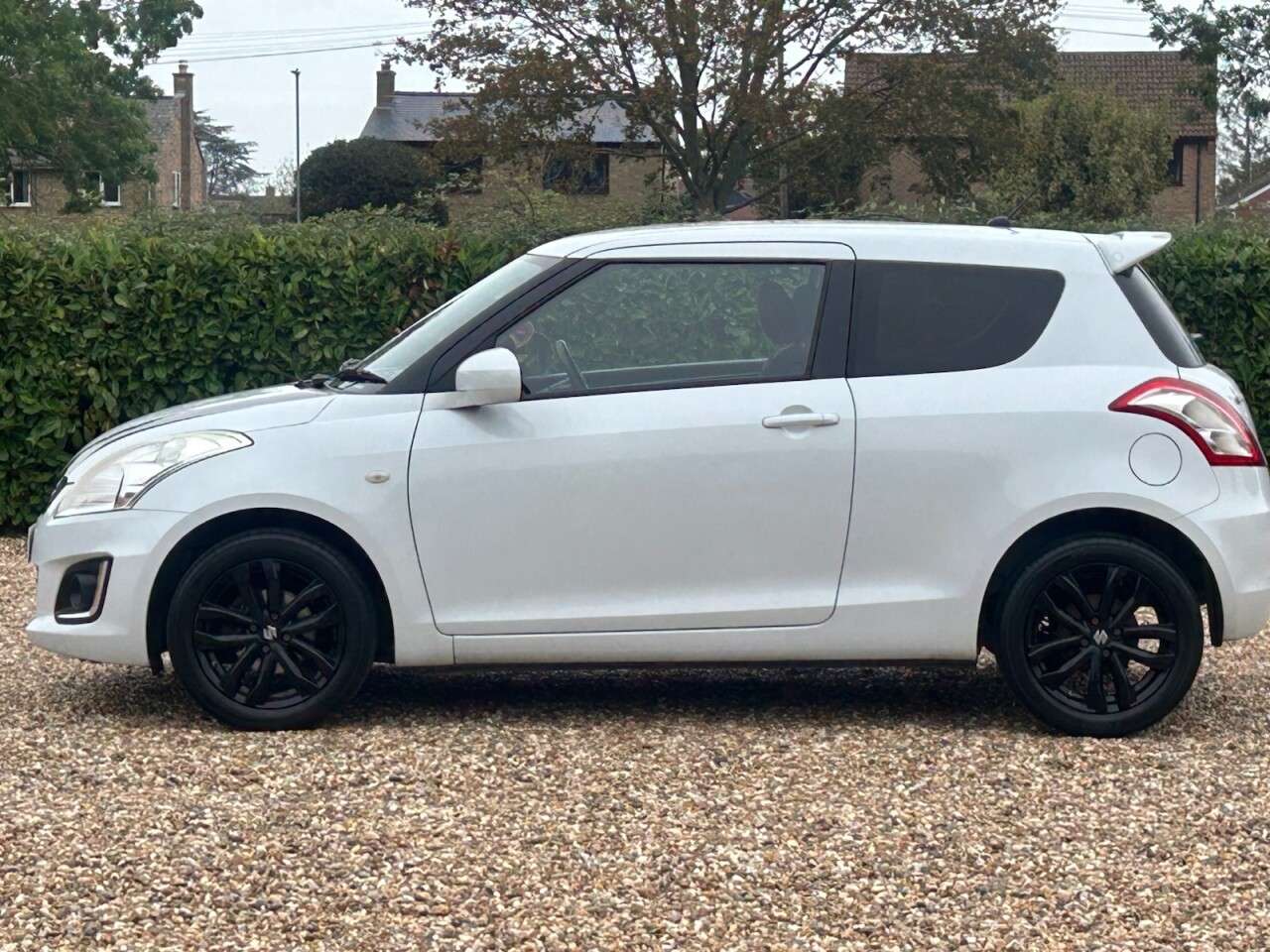 2017 SUZUKI SWIFT 2017 SUZUKI SWIFT