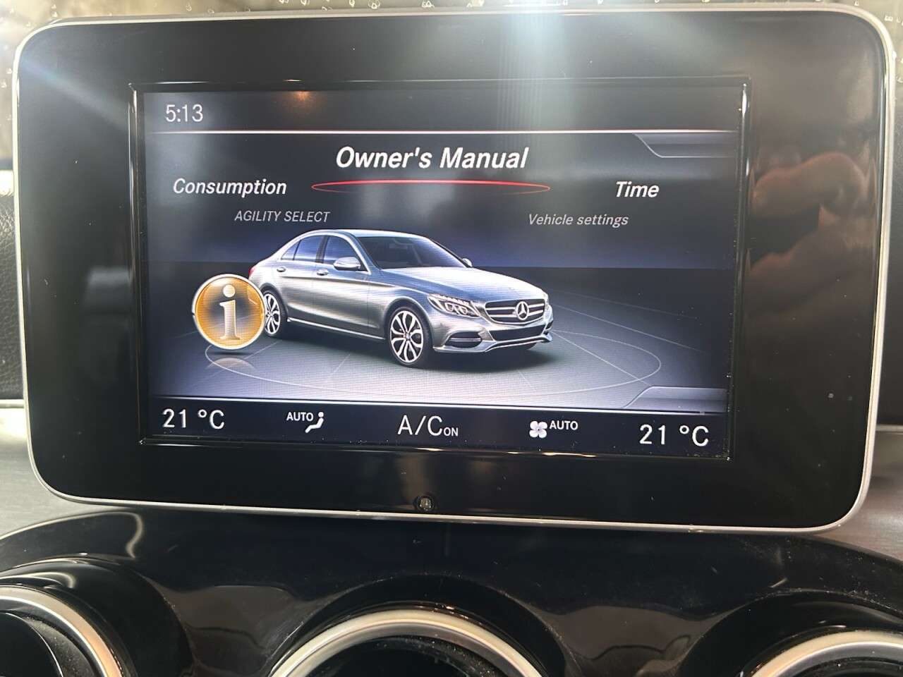 A 2014 MERCEDES-BENZ C CLASS 2.1 C220 BlueTEC Sport Saloon 4dr Diesel G-Tronic+ Euro 6 (s/s) (170 ps) mo A 2014 MERCEDES-BENZ C CLASS 2.1 C220 BlueTEC Sport Saloon 4dr Diesel G-Tronic+ Euro 6 (s/s) (170 ps) mo