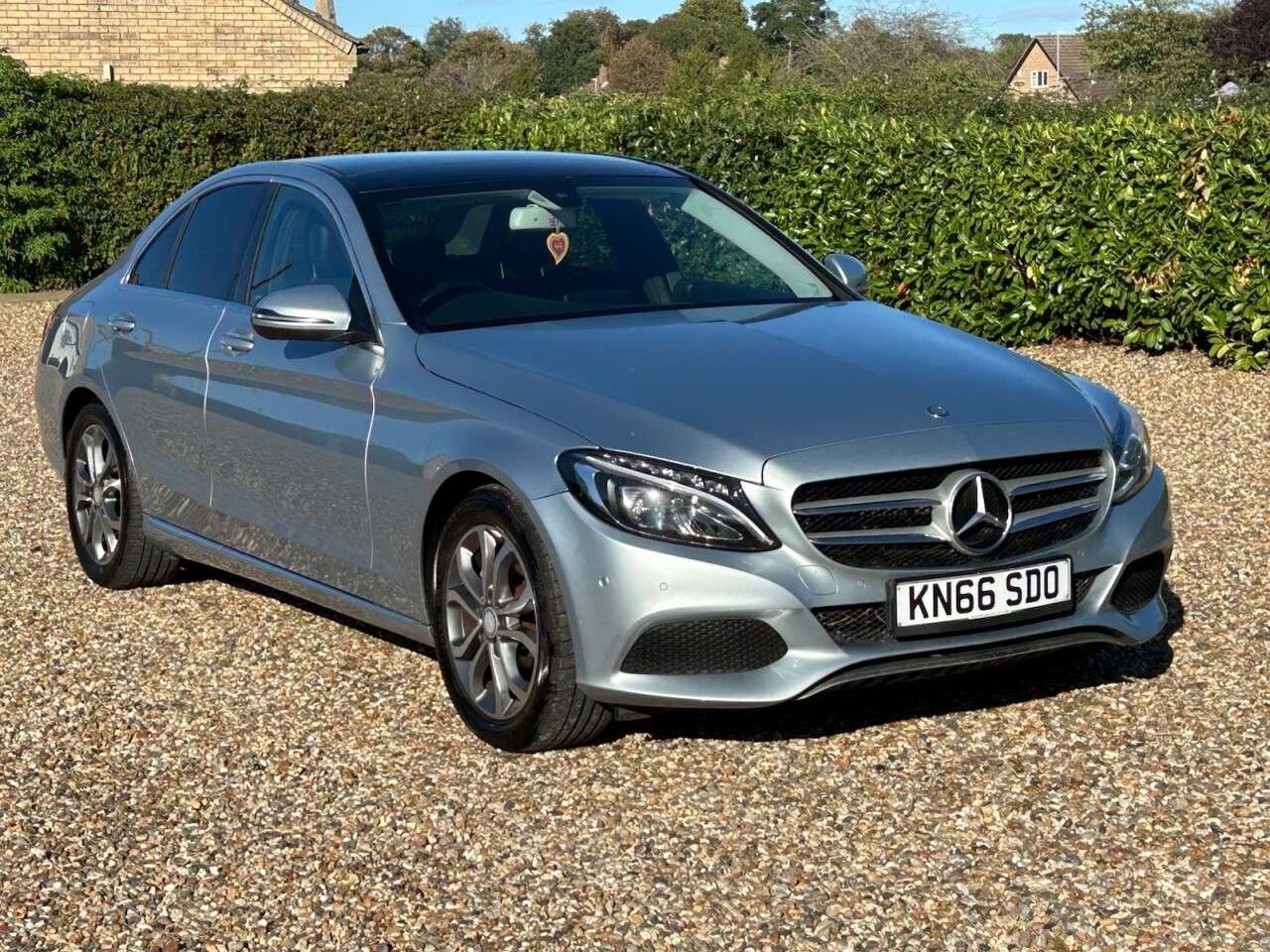 A 2016 MERCEDES-BENZ C CLASS 2.1 C220d Sport (Premium) Saloon 4dr Diesel 7G-Tronic+ Euro 6 (s/s) (170 ps A 2016 MERCEDES-BENZ C CLASS 2.1 C220d Sport (Premium) Saloon 4dr Diesel 7G-Tronic+ Euro 6 (s/s) (170 ps