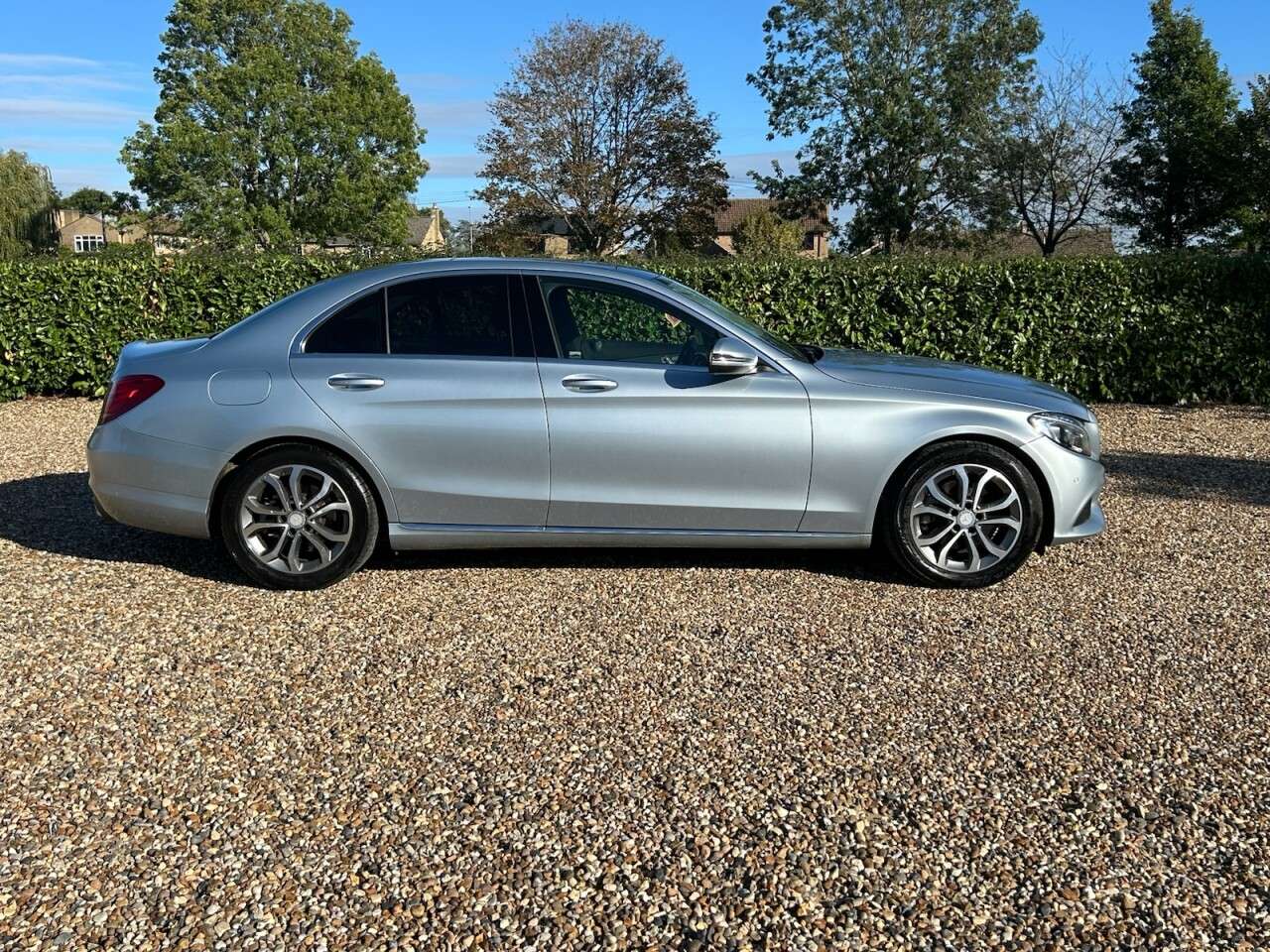 A 2016 MERCEDES-BENZ C CLASS 2.1 C220d Sport (Premium) Saloon 4dr Diesel 7G-Tronic+ Euro 6 (s/s) (170 ps A 2016 MERCEDES-BENZ C CLASS 2.1 C220d Sport (Premium) Saloon 4dr Diesel 7G-Tronic+ Euro 6 (s/s) (170 ps