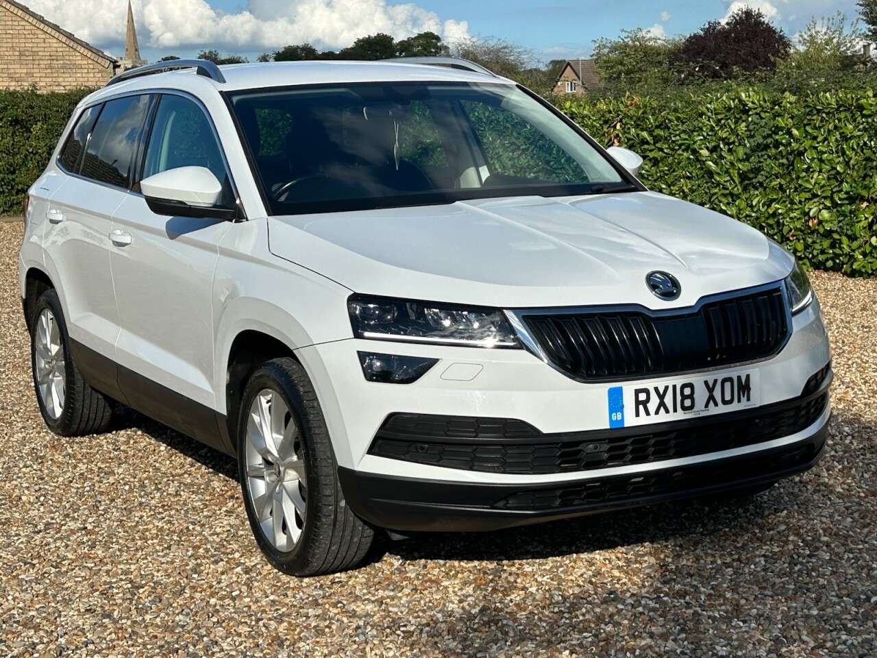A 2018 SKODA KAROQ 1.5 TSI SE L SUV 5dr Petrol Manual Euro 6 (s/s) (150 ps) mot march 2027 A 2018 SKODA KAROQ 1.5 TSI SE L SUV 5dr Petrol Manual Euro 6 (s/s) (150 ps) mot march 2027