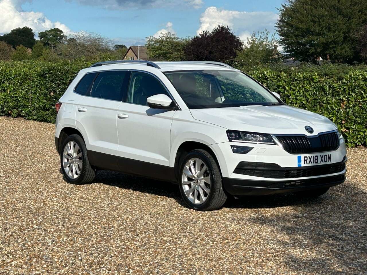 A 2018 SKODA KAROQ 1.5 TSI SE L SUV 5dr Petrol Manual Euro 6 (s/s) (150 ps) mot march 2027 A 2018 SKODA KAROQ 1.5 TSI SE L SUV 5dr Petrol Manual Euro 6 (s/s) (150 ps) mot march 2027