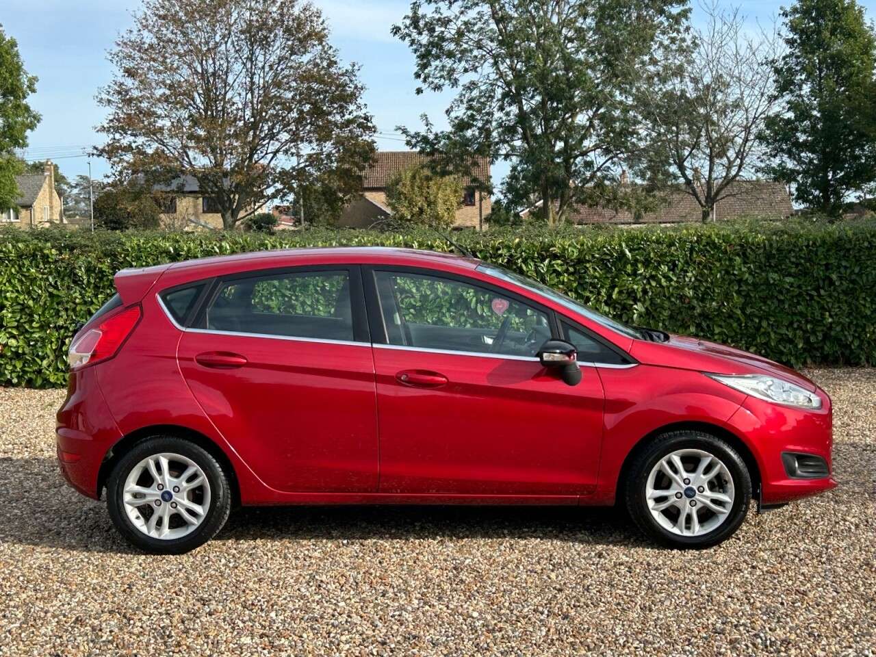 A 2016 FORD FIESTA 1.0T EcoBoost Zetec Hatchback 5dr Petrol Manual Euro 6 (s/s) (100 ps) A 2016 FORD FIESTA 1.0T EcoBoost Zetec Hatchback 5dr Petrol Manual Euro 6 (s/s) (100 ps)