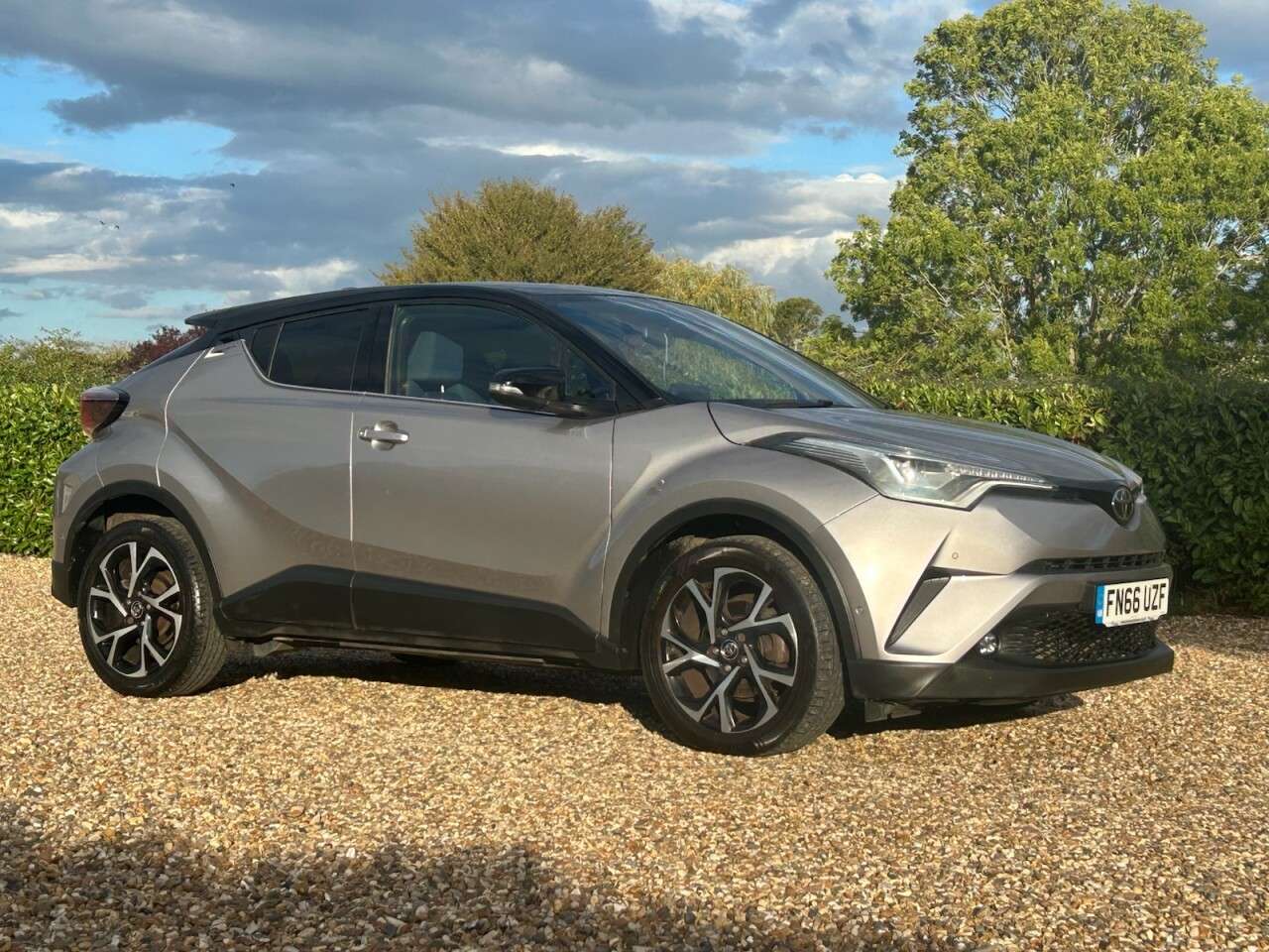 2017 TOYOTA C-HR 2017 TOYOTA C-HR