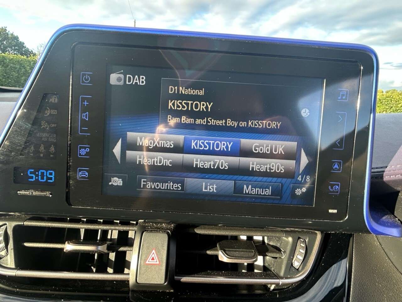 2017 TOYOTA C-HR 2017 TOYOTA C-HR