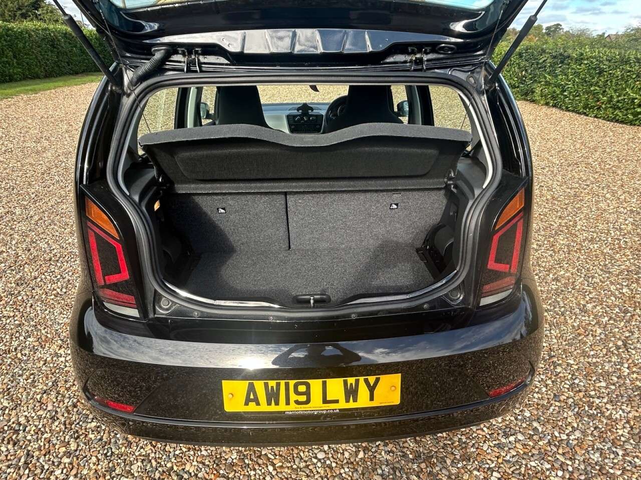 2019 VOLKSWAGEN UP! 2019 VOLKSWAGEN UP!