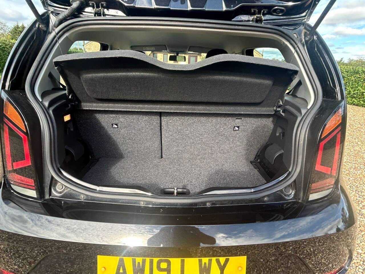 2019 VOLKSWAGEN UP! 2019 VOLKSWAGEN UP!