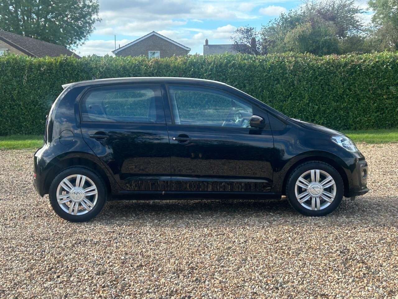 2019 VOLKSWAGEN UP! 2019 VOLKSWAGEN UP!